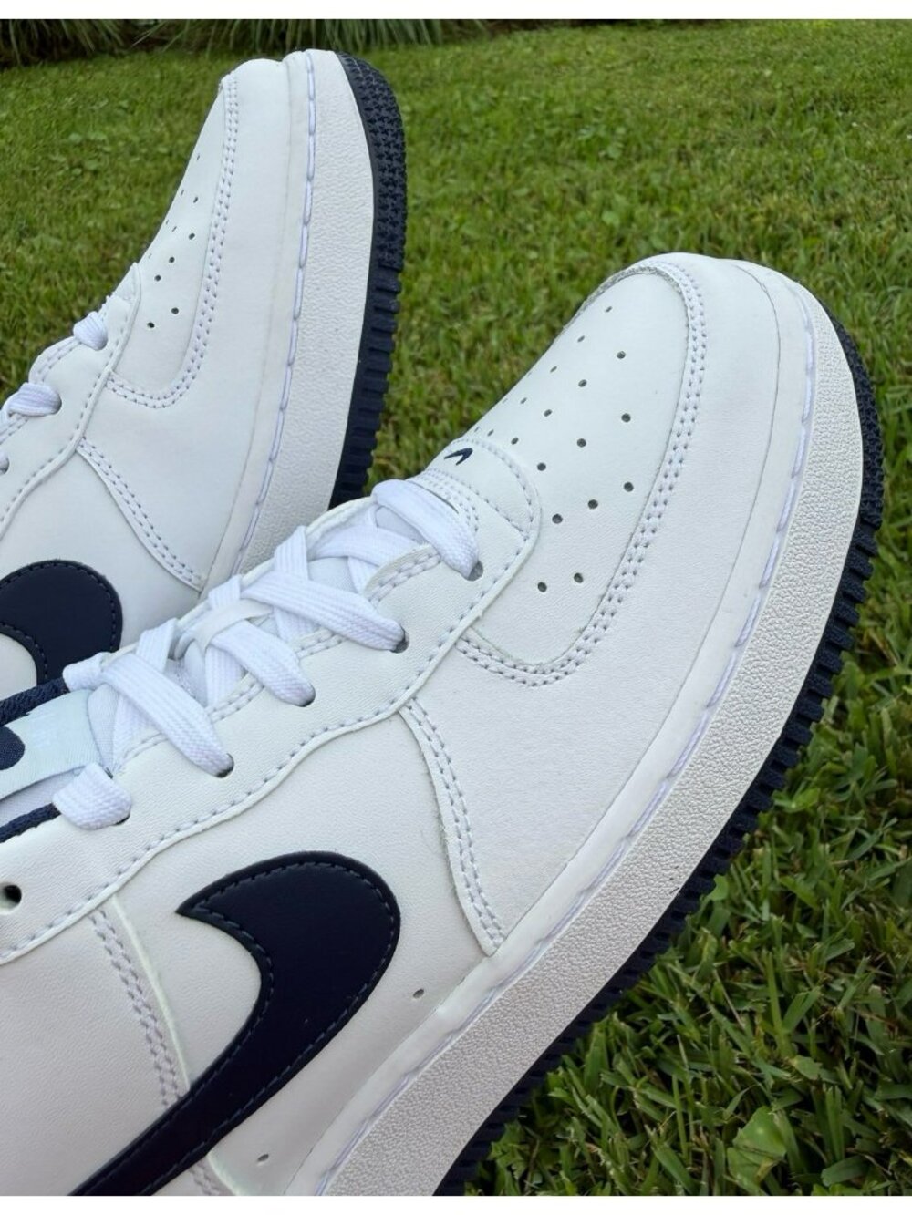 6.5Y | 8 WOMEN'S NIKE AIR FORCE ONE 1 AF1 WHITE / NAVY FV5948-104 SNEAKERS LOW - Picture 4 of 9